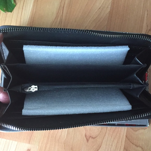 Mickey Mouse Zip Around Wallet - Picture 8 of 9